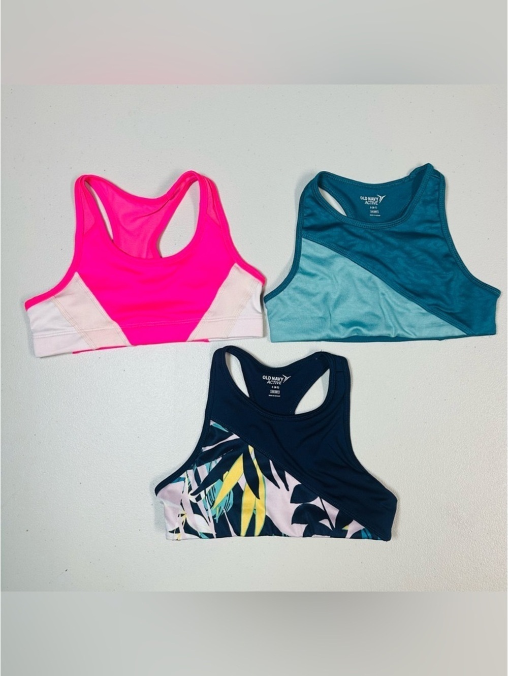 Old Navy Active Girls Sports Bra Bundle Size S 6-7 Racerback Go-Dry 3 Pack
